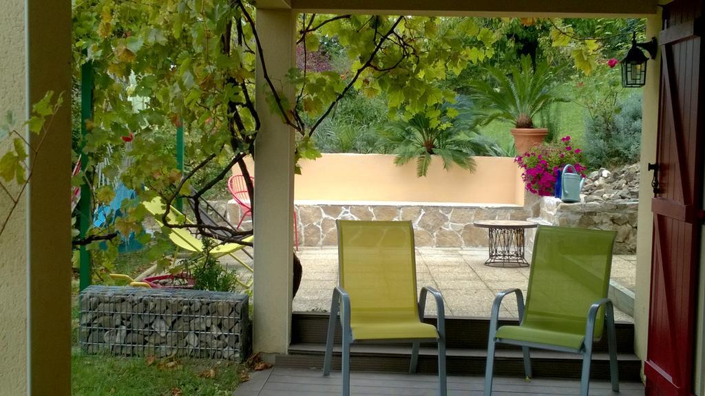 Вилла Le Balcon Dallet Экстерьер фото